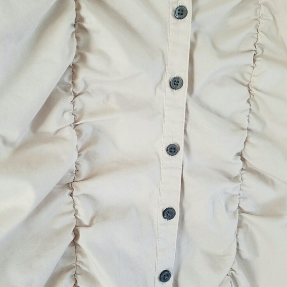 H&M/ ruched button down top - Picture 3 of 4